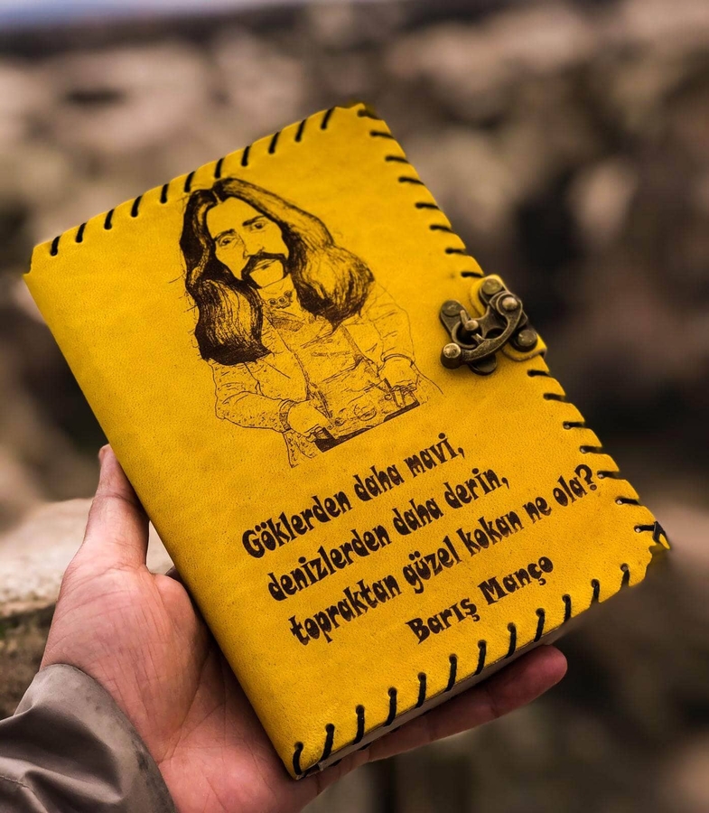 Hediyesec - Barış Manço Tasarımlı Deri Defter