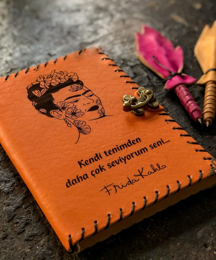 Frida Kahlo Temalı Deri Defter - Hediyesec