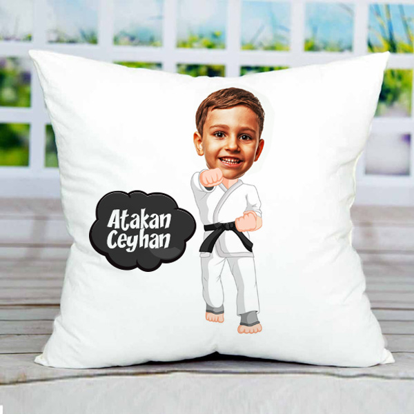 Hediyesec - Geleceğin Karetecisi Karikatürlü Yastık