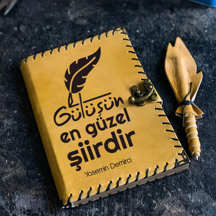 Gülüşün En Güzel Şiirdir Deri Defter - 1