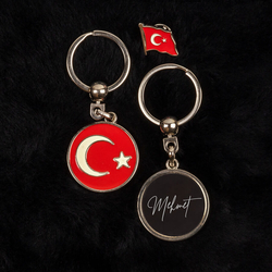 İsim El Yazısı Tasarımlı Türk Bayraklı Anahtarlık ve Rozet 