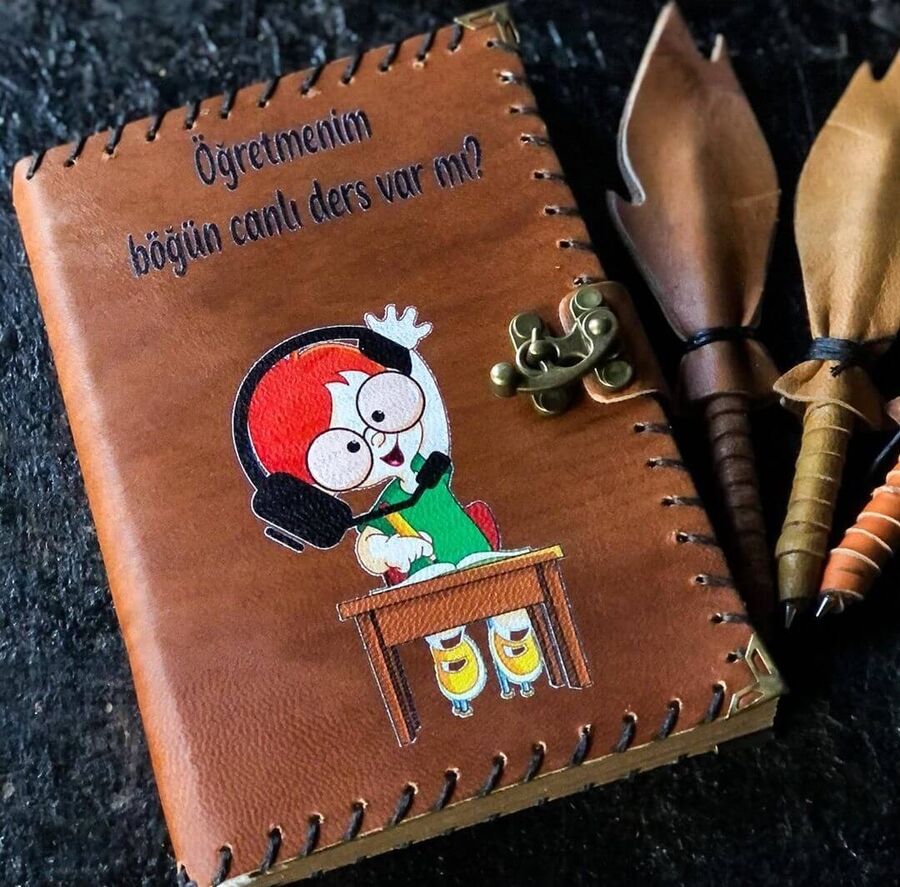 Öğretmene Esprili Deri Defter - 1